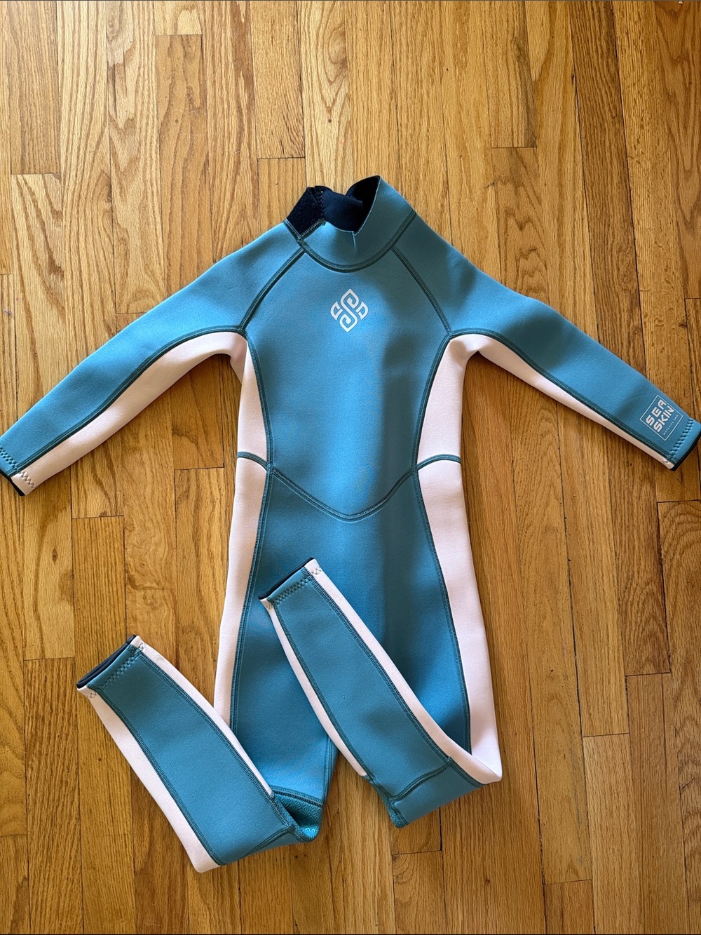 SeaSkin sz 6 kids Teal and Pink Neoprene Wetsuit great condition